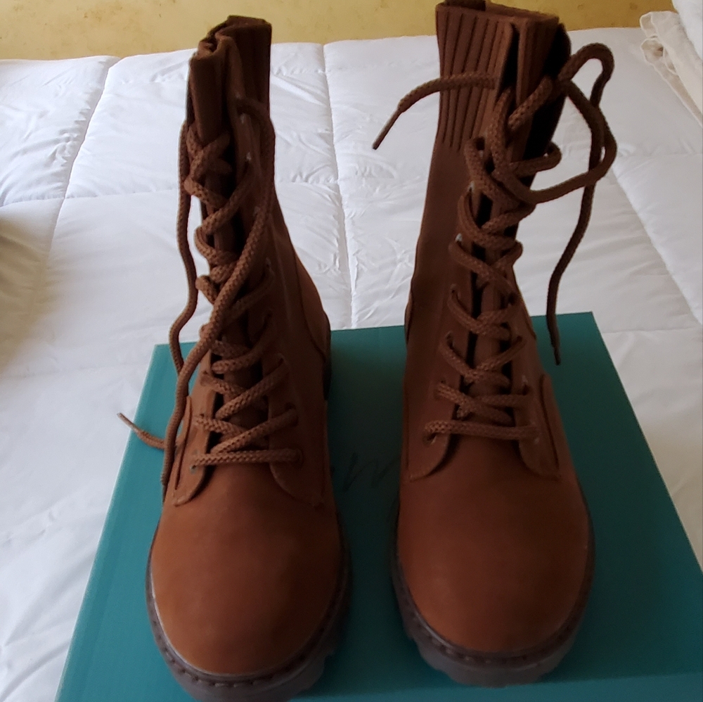 Brown Lace-Up Women's Boots